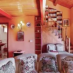 Guesthost - Vintage Loft